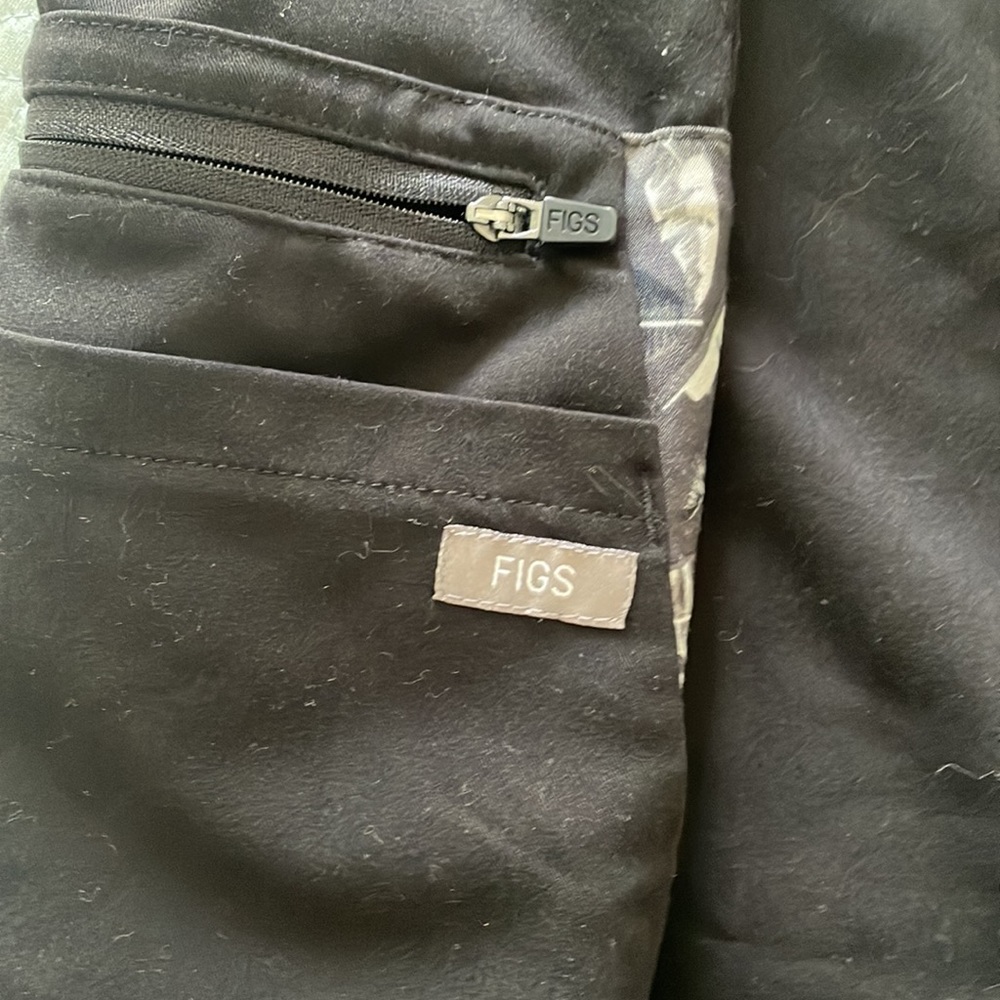 Fig Scrub Top Technical Collection - image 5